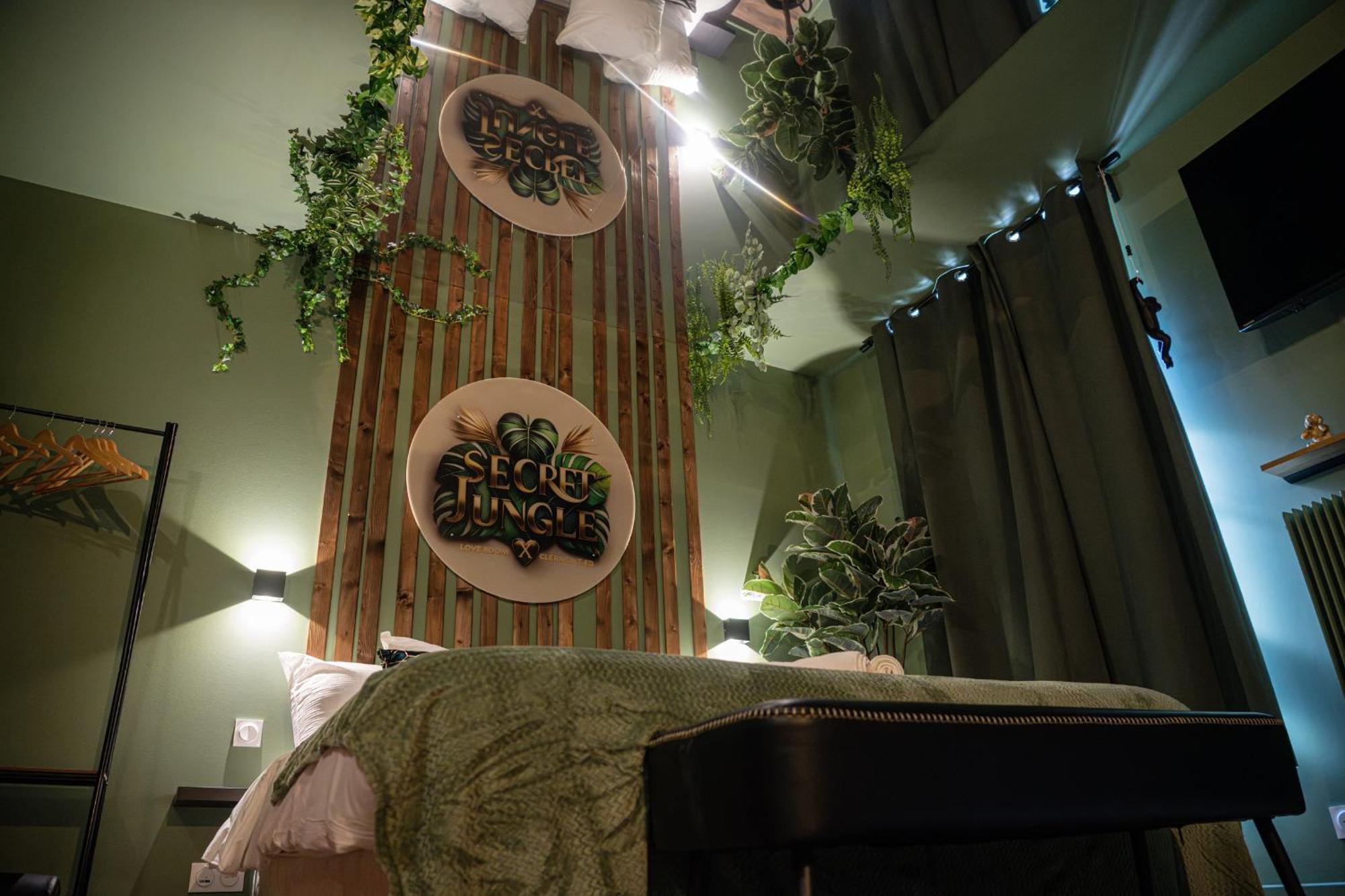 Secret Jungle - Love Room By Prim0 C0Nciergerie Royat Exterior foto